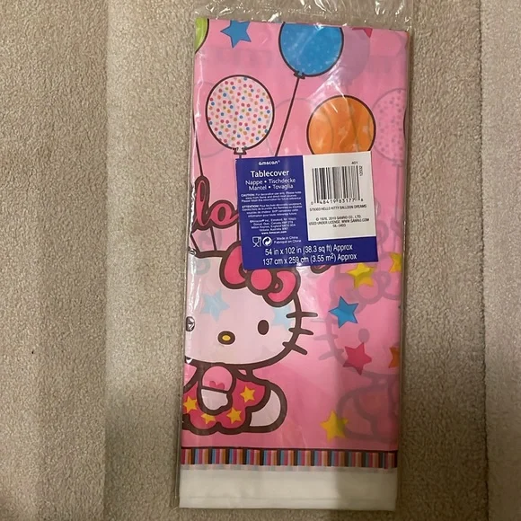 Hello Kitty plastic Tablecover - Picture 2 of 3